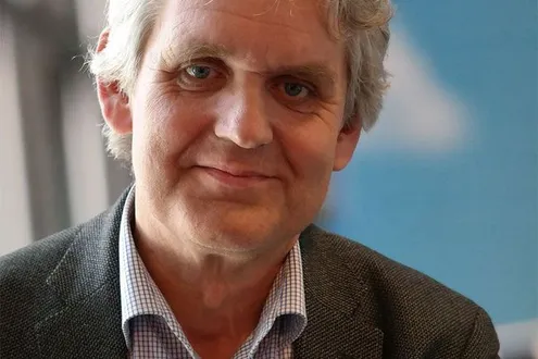 image-aad39f04f40f5bbf0b7868a26f66bee96f5ee15d-944x1280-jpg